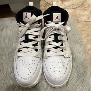 kids air jordan 1s